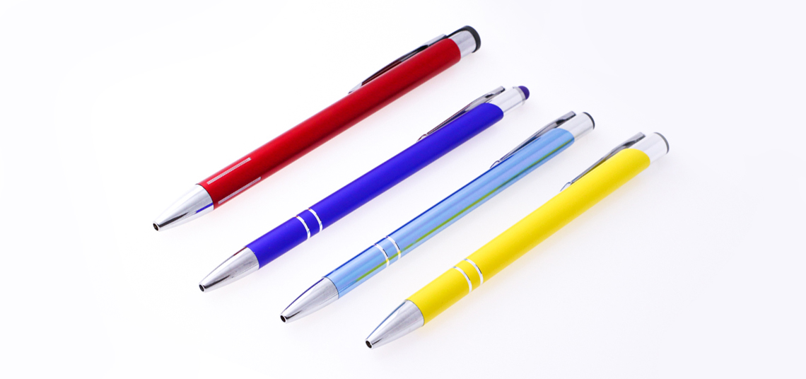 Popularne kształty długopisów z grawerowanum firmowym logo